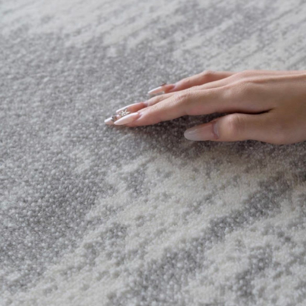 コスパ最高！長くご愛用できる高品質なポリプロピレン製ウィルトン織カーペット（Walden）