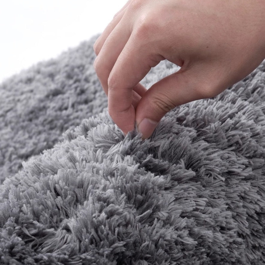 超極厚 50mm！65万針の超高密度織りで作られた高級カーペット（ Purr Fur）