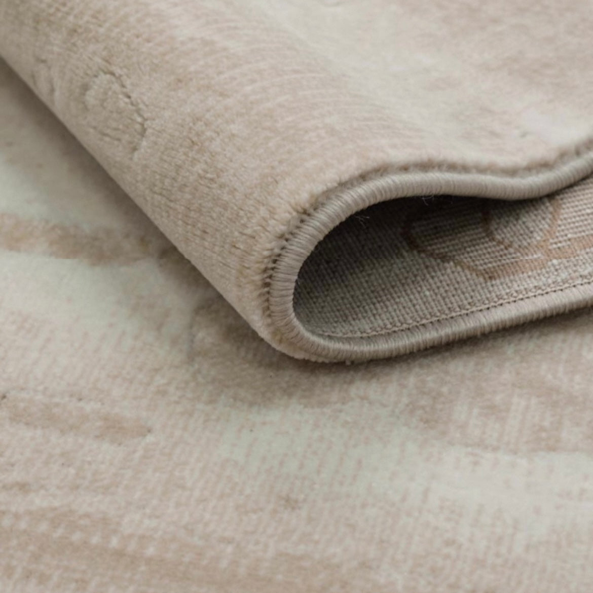 定番北欧風3Dデザインのウィルトン織カーペット（Wanni）