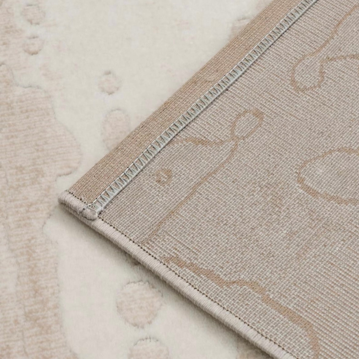 定番北欧風3Dデザインのウィルトン織カーペット（Wanni）