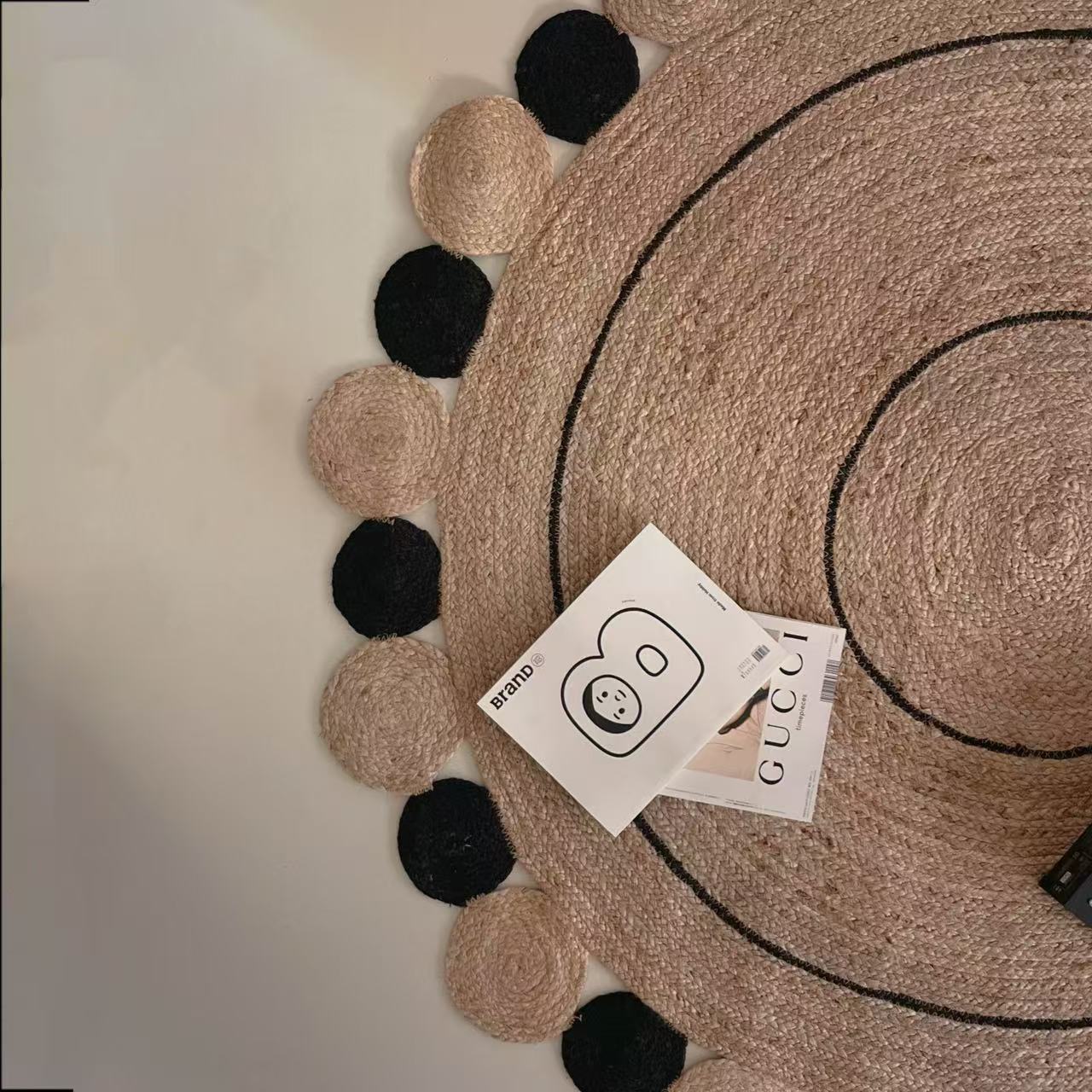 夏季に適した天然ジュート製カーペット（Planet）