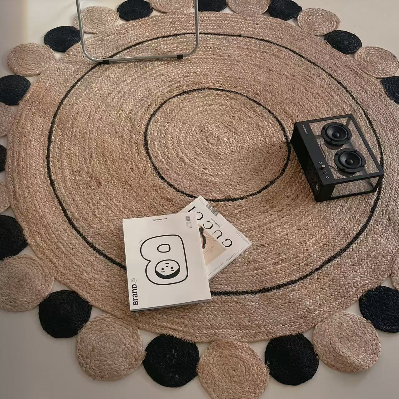 夏季に適した天然ジュート製カーペット（Planet）