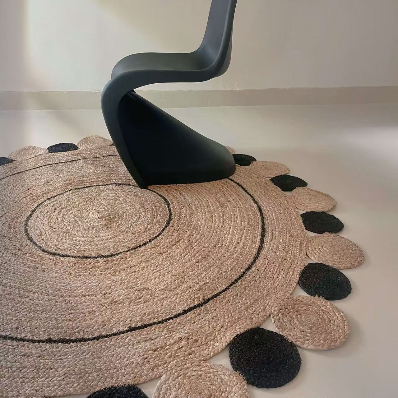 夏季に適した天然ジュート製カーペット（Planet）