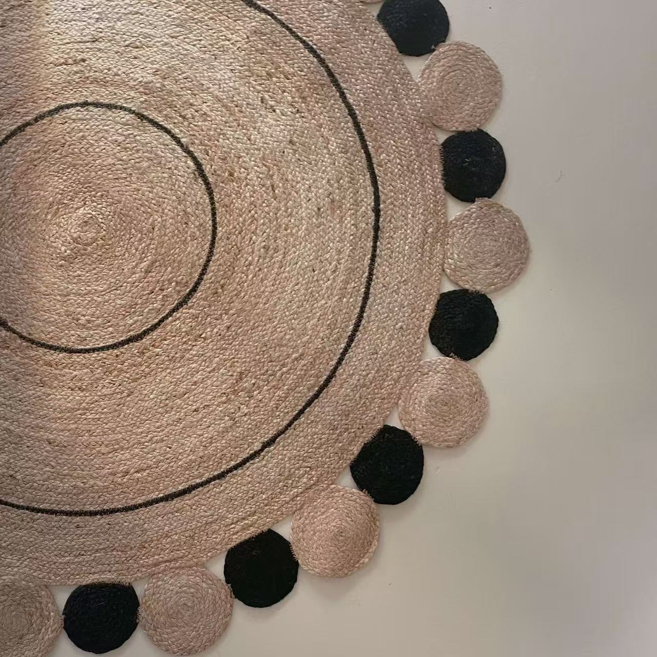 夏季に適した天然ジュート製カーペット（Planet）